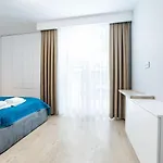 Klifowa 30 *